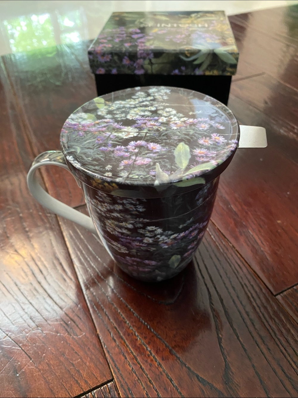 NEW in Box Robert Bateman Tea Mug With Infuser and Lid Roadside Tapestry